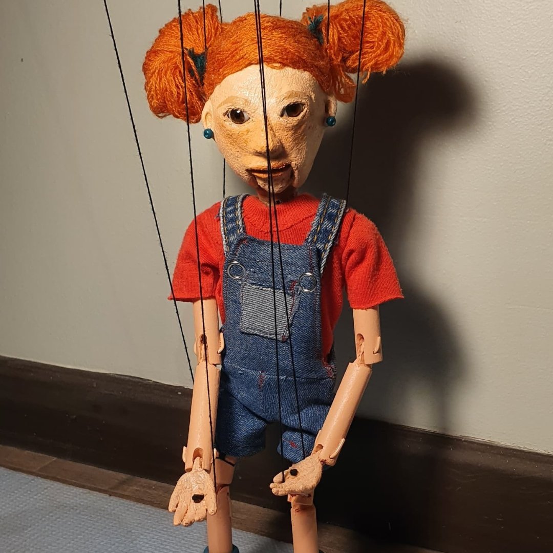 Marioneta de hilo hecha con worbla para proyecto cinematográfico