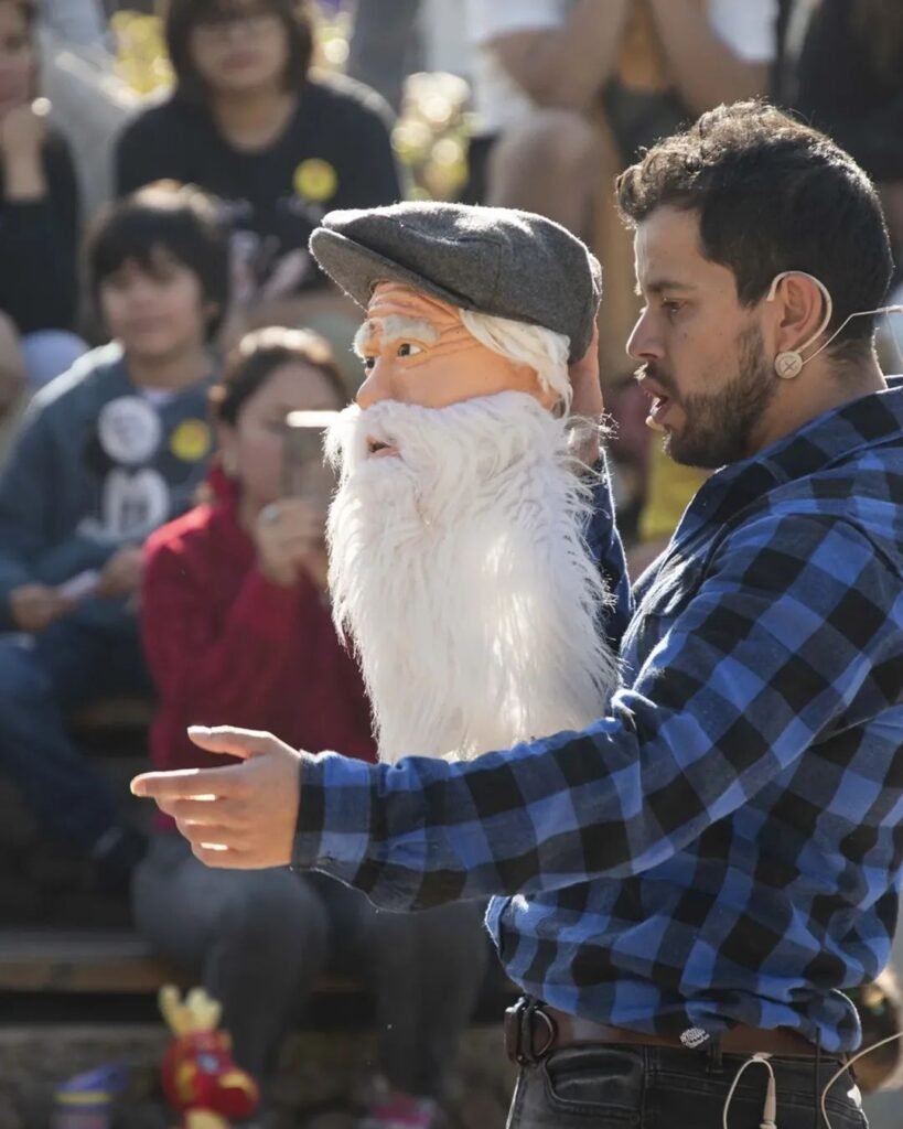 Títere marote artesanal creado por la Escuela de Títeres y Marionetas