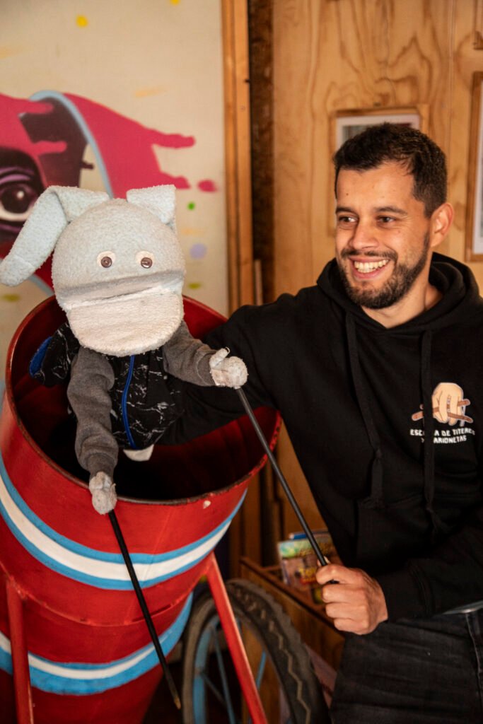 Titiritero de Escuela de Títeres y Marionetas